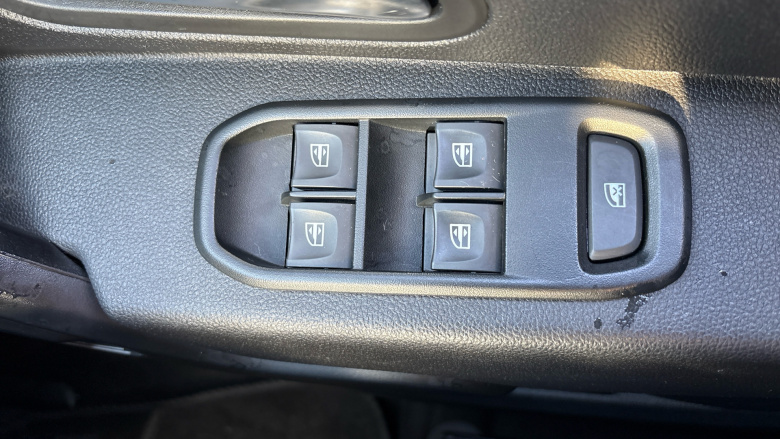 Dacia Duster 1.0 TCe 100 Comfort 5dr Petrol Estate